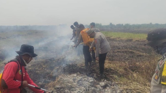 Polda Jambi Cek dan Tangani Karhutla di Sungai Aur, Luas Lahan Terbakar Capai 20 Hektare